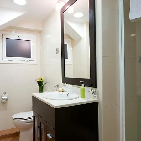 Top Apartment *
