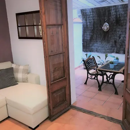 Top Apartment *